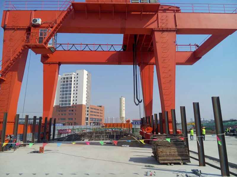 地鐵門式起重機(jī)